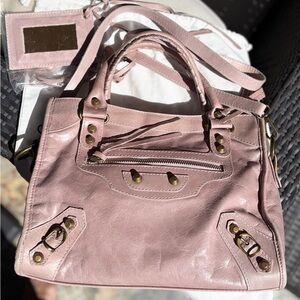 Mauve Pink Glazed Lamb Leather City Bag with BALENCIAGA Keeper Bag